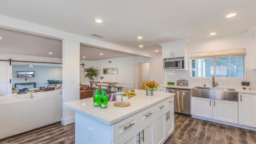 Hermosa Village House | F-53 Trenton