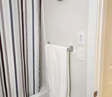 Winnipeg Apartment | F&B Exquisite Guest room