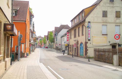 Ilsfeld House | F&F Suites Ilsfeld - 3 Zimmer OG Apartment - Zentral mit kostenfreien Privatparkplätzen und WLAN