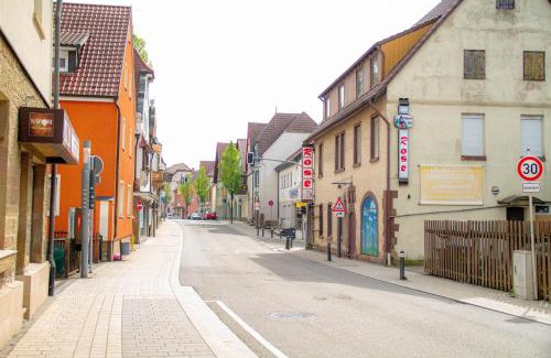 Ilsfeld Apartment | F&F Suites Ilsfeld OG, zentrale Lage, Autobahnnähe & kostenfreie Privatparkplätze