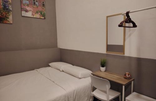 Taman Desa Tebrau House | F02 CoLiving Tebrau City 6min walk to AEON & Toppen & Ikea