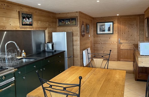 Quintal Apartment | F1 apartment 10 minutes from the city in the countryside