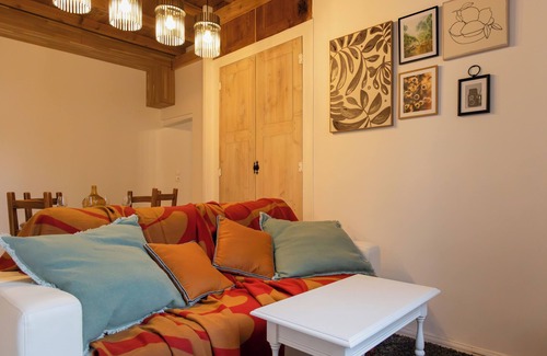 Troyes Apartment | F1 city center, quiet, charming, wifi