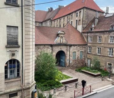 Luxeuil-les-Bains Apartment | F2 Centre Historique Saint Colomban