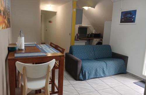 Sainte-Clotilde Centre Apartment | F2 My PLACE TO REST