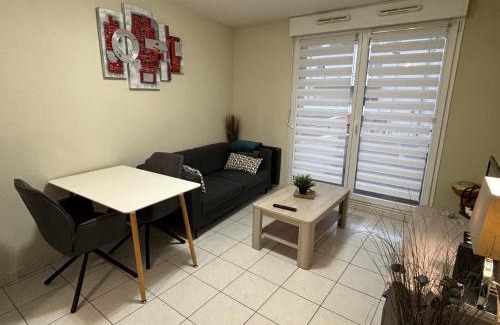 Talange Apartment | F2 rénové lumineux dans résidence avec balcon et parking
