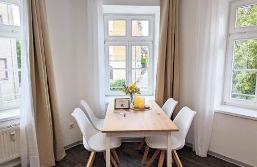 Sebnitz Apartment | F2 - Urlaubsmagie Sauna, Whirlpool, Pool & Garten
