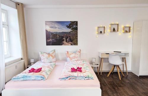 Sebnitz Apartment | F2 - Urlaubsmagie Sauna, Whirlpool, Pool & Garten