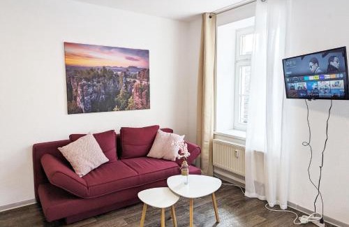 Sebnitz Apartment | F2 - Urlaubsmagie Sauna, Whirlpool, Pool & Garten