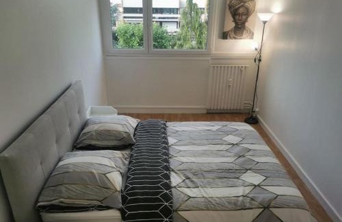 Chantier du Coq Apartment | F3 composé de 2 grands lits et 1 grand canapé lit