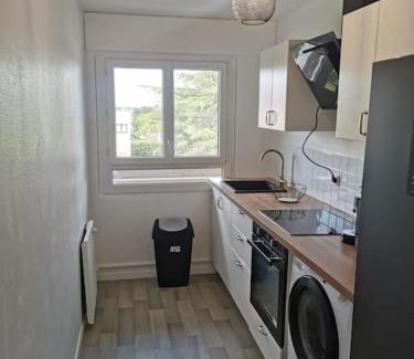 Chantier du Coq Apartment | F3 composé de 2 grands lits et 1 grand canapé lit