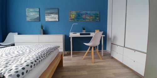 Laubegast Apartment | F3 - "Gemütlich mit Kunst"
