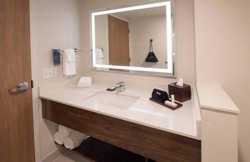 Edmonton International Airport Hotel | Fairfield by Marriott Edmonton International Airport