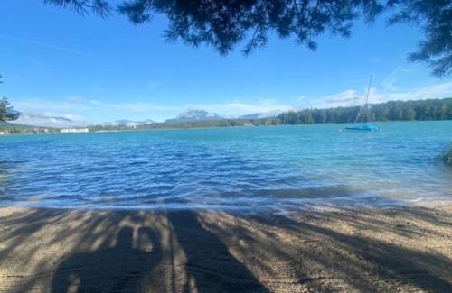 Faak am See House | Faaakersee Familyhouse - mit PrivatStrand- Seeblick
