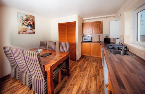Gifford Apartment | Fab Arthur Seat Views, Old Town Apartment