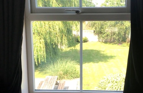Crantock House | Fab house/real fires/huge garden/in Cornish village/walkable to beach.