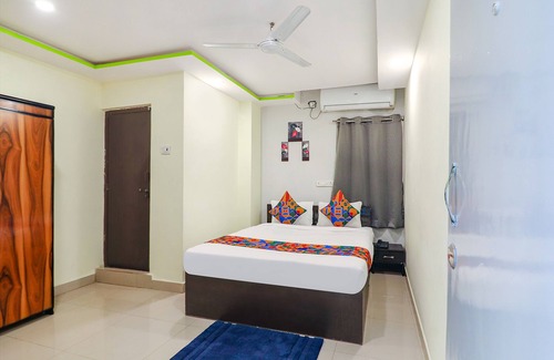 Kukatpalli Hotel | Fabexpress Broholic Suites
