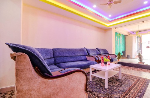 Kukatpalli Hotel | Fabexpress Broholic Suites