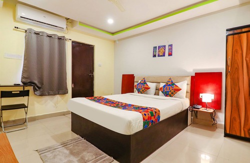 Kukatpalli Hotel | Fabexpress Broholic Suites