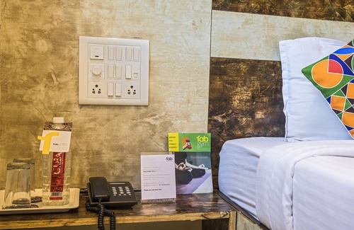 Kurla West Hotel | Fabexpress Embassy Grand