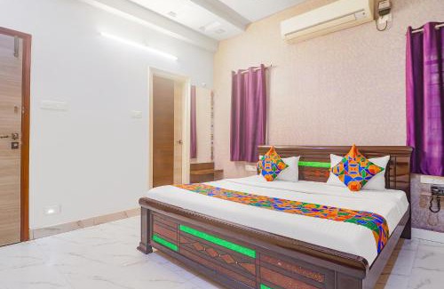 Madhapur Hotel | FabExpress Golden Gate - Nr Hitech City