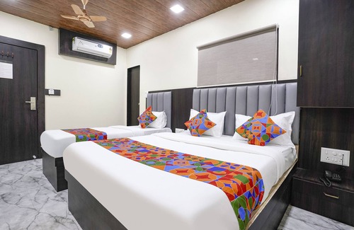 Cuffe Parade Hotel | Fabexpress Gulshan Grand