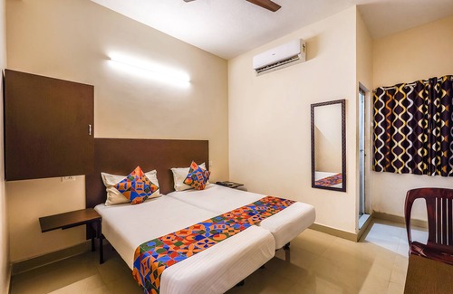 Nanganallur Hotel | Fabexpress Joel Inn