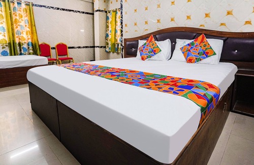 Perambur Purasavakam Hotel | Fabexpress Le Royal Inn