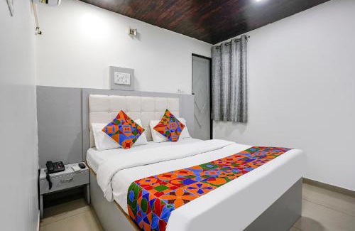 Mumbai Hotel | FabExpress Park Residency - Nr Mumbai International Airport