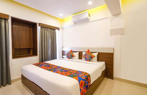 Domlur Hotel | FabExpress Royal N Comforts - Nr Shivoham Shiva Temple