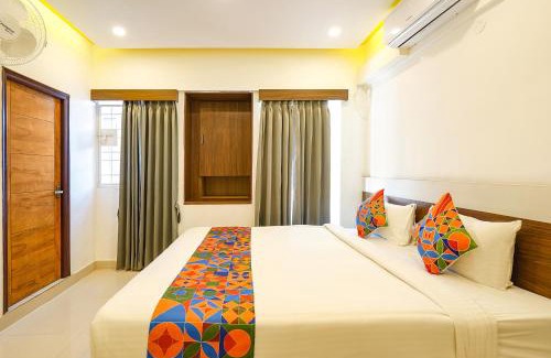 Domlur Hotel | FabExpress Royal N Comforts - Nr Shivoham Shiva Temple