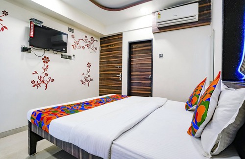 Malad East Hotel | Fabexpress Shalimar