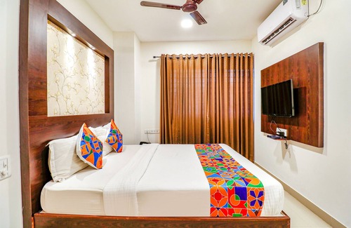 Vijaya Bank Layout Hotel | Fabexpress Sri Sai Suites