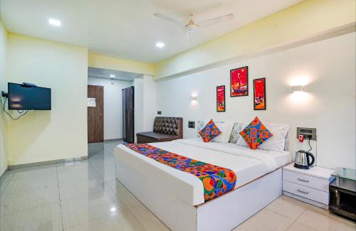 Kharghar Hotel | FabExpress White House - Nr MIDC Khargar