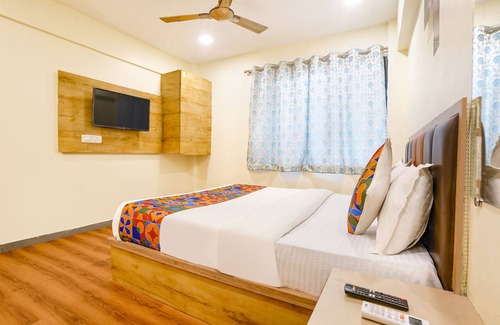 Vashi Hotel | Fabhotel 24*7 Residency