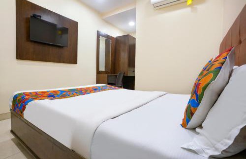 Marol Hotel | FabHotel Airport Retreat - Nr International Mumbai Airport