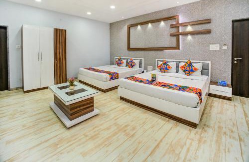 Rau Hotel | FabHotel Bee Town