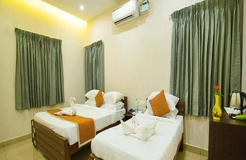 Madurai Hotel | Fabhotel Chakkra Residency