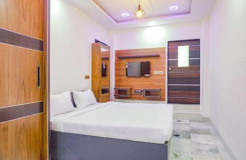 Wagholi Hotel | FabHotel Classic Square I