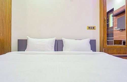 Wagholi Hotel | Fabhotel Classic Square