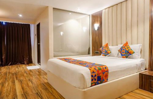 Hadapsar Hotel | FabHotel Dreams Inn