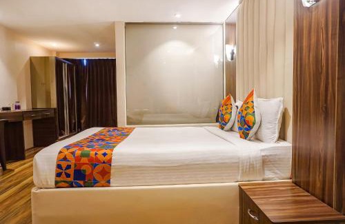 Hadapsar Hotel | FabHotel Dreams Inn