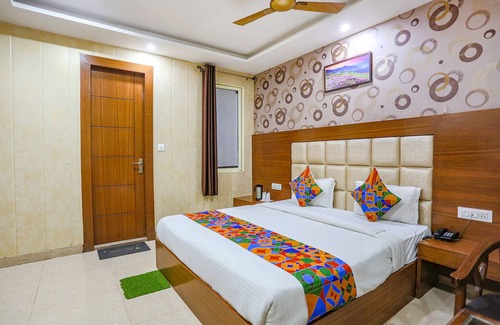 Shivalik Nagar Hotel | Fabhotel Frolic