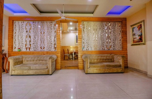 Sector 70 Hotel | Fabhotel Gaba Corporate Suites