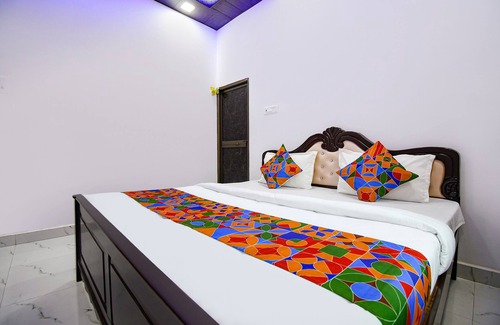 Faizabad Hotel | Fabhotel Geeta Bhawan
