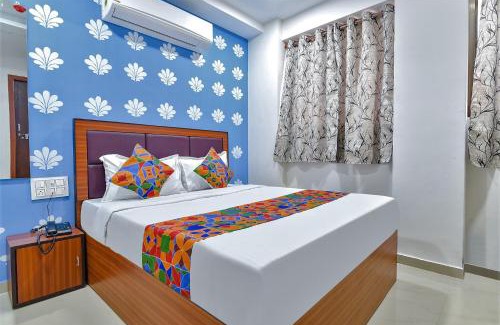 Ahmedabad Hotel | FabHotel Green Park