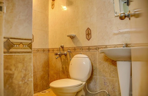 Sholinganallur Hotel | Fabhotel Hibiscus Stays