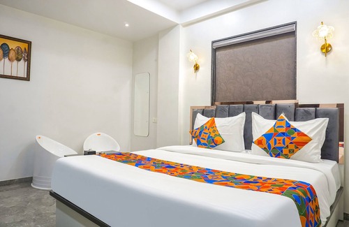 Aundh Hotel | Fabhotel Hill Top Inn
