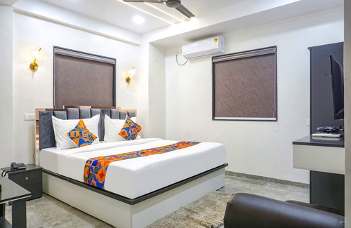 Aundh Hotel | Fabhotel Hill Top Inn