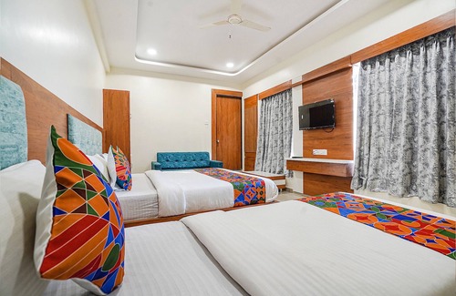 Vadodara Hotel | Fabhotel Hk Villa
